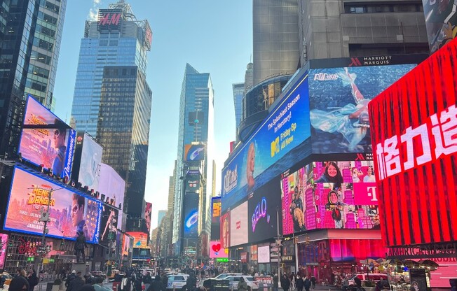 2 beds, 1 bath, $4,700, Unit 1C