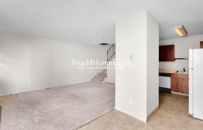 Cozy Beaverton Two Bedroom Apartment! Deposit Special & New Photos!