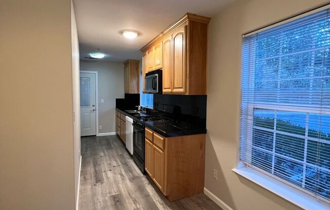 3 beds, 2 baths, 1,200 sqft, $2,250, Unit 101