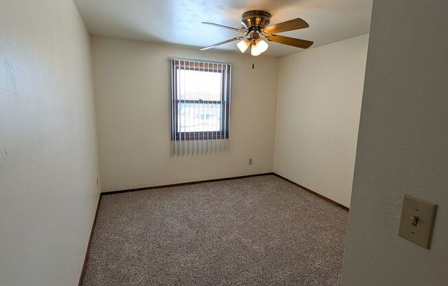 2 beds, 2 baths, 1,034 sqft, $1,279, Unit 1401 062