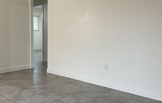 2 beds, 1 bath, $1,260, Unit A