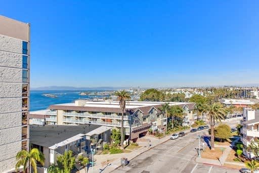 Seaview Apartments
