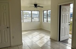 3 beds, 2 baths, 1,150 sqft, $1,700, Unit Unit 1