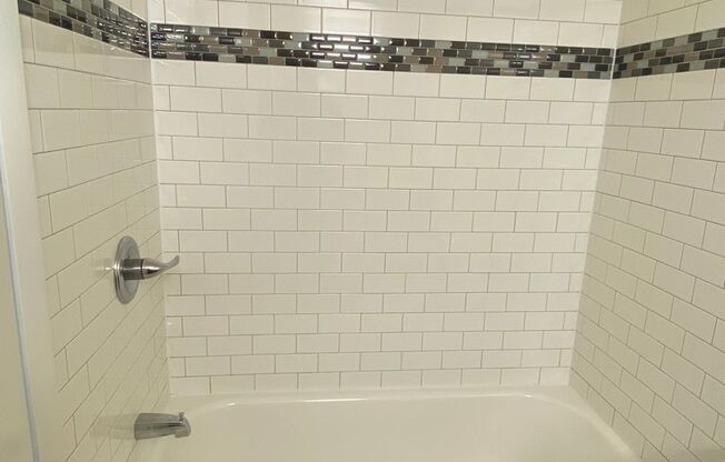 1 bed, 1 bath, 800 sqft, $1,600, Unit 3355 #004