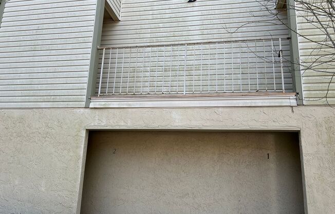 Walk to Campus from your Downstairs Flat