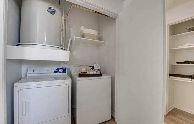 Washer And Dryer at Vue Live Oak, Dallas, 75204