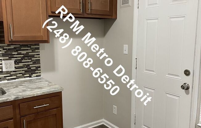 2 beds, 1 bath, $1,150, Unit (RRR)