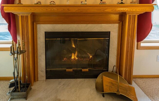 Lovely Single Level Gresham Home - 4 Bedrooms 2 Baths , 1,936 Sq. Ft.