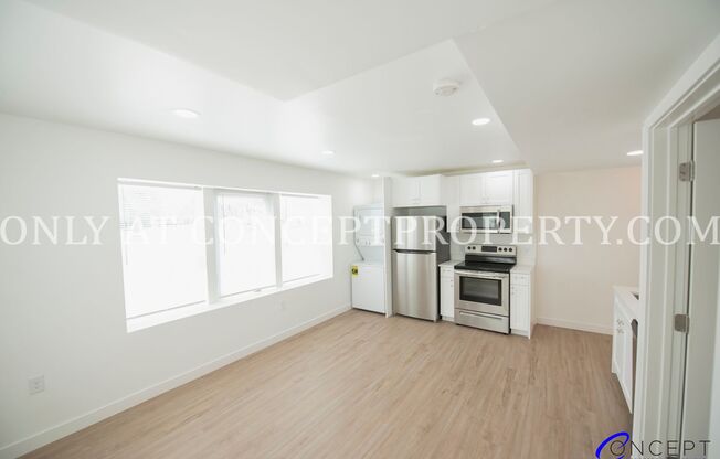 1 bed, 1 bath, 402 sqft, $1,049, Unit 522- (10)