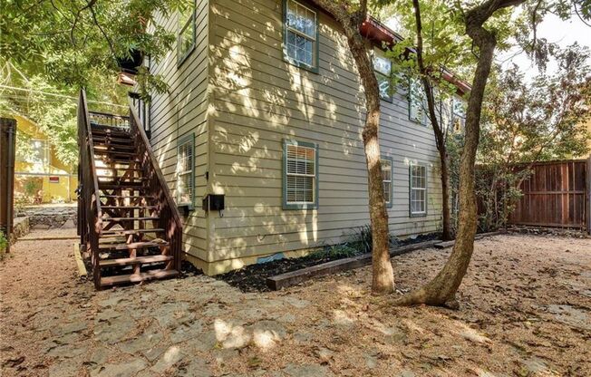 2714 Whitis Ave #B
