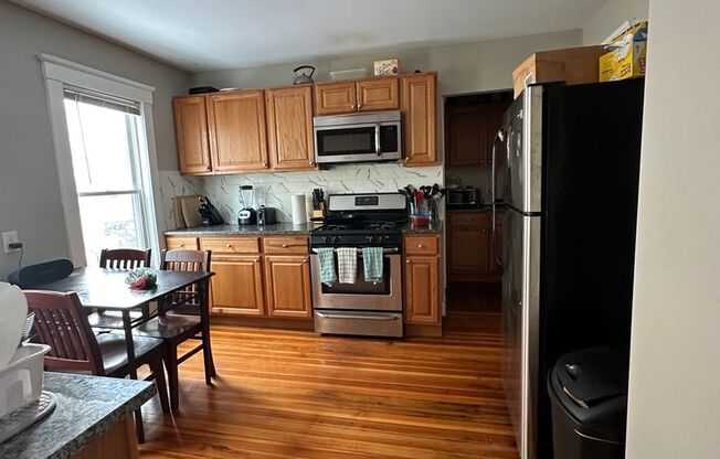 1 bed, 1 bath, $1,000, Unit 1A