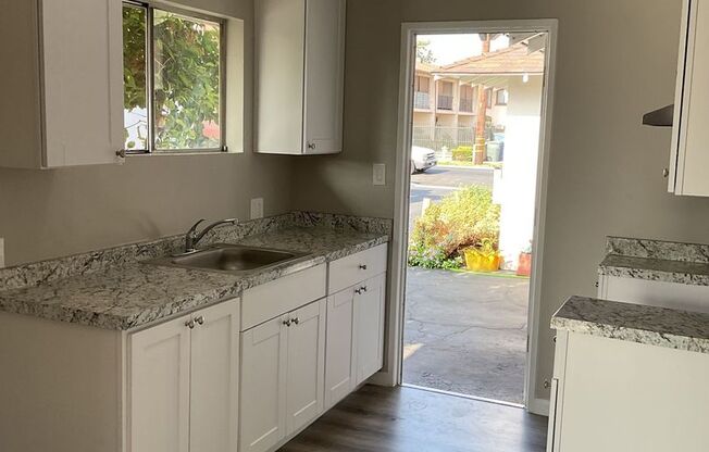 2 beds, 1 bath, 600 sqft, $2,395, Unit 16108 1/4