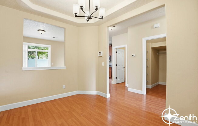 3512 NE 80 ST