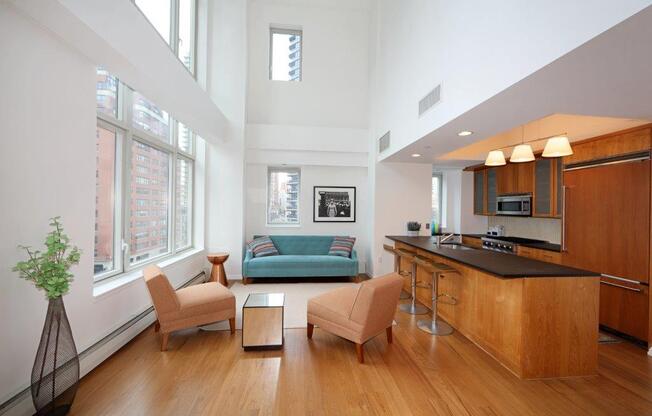 3 beds, 3 baths, $17,000, Unit 21C