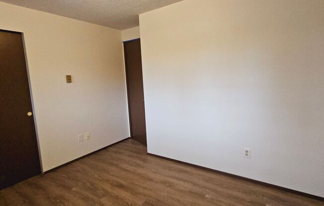 2 beds, 1.5 baths, $2,300, Unit 8215