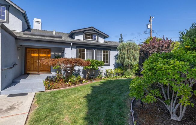 Elegant 3-Bedroom Home in Palo Alto’s Midtown Neighborhood – Peaceful Cul-de-Sac Location with Pond