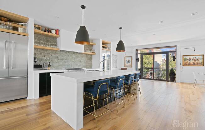 346 VAN BRUNT ST