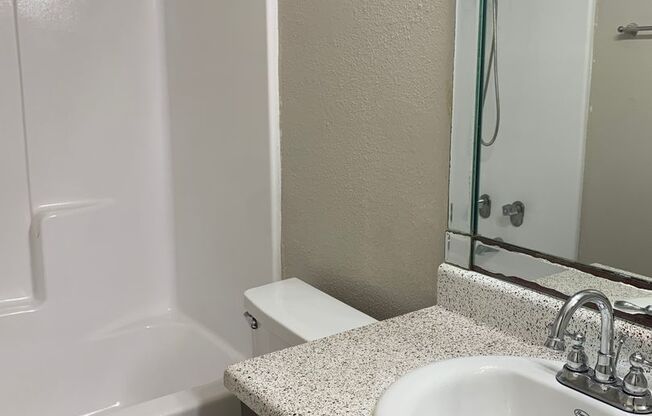 1 bed, 1 bath, 545 sqft, $795, Unit 2404