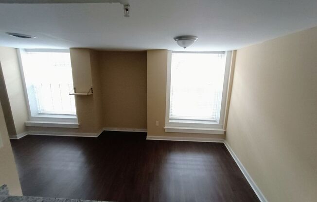 2 beds, 1.5 baths, 1,136 sqft, $1,477, Unit 107