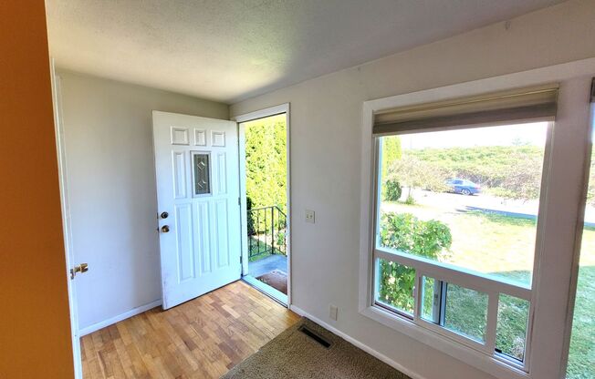 2 beds, 1 bath, $1,795