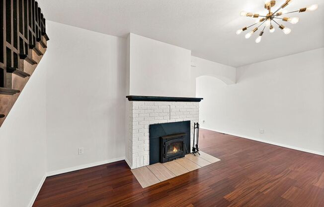 Modern 4-Story Townhouse in Tacoma’s Historic Stadium District | 4 Bed, 3 Bath w/ Private Patio!