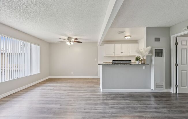 1 bed, 1 bath, 700 sqft, $2,380, Unit P04