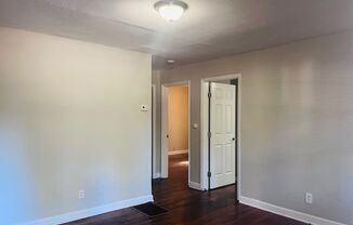 2 beds, 1 bath, 625 sqft, $955, Unit 2634  Apt 4