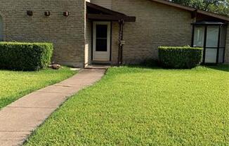 3222 Russwood Lane