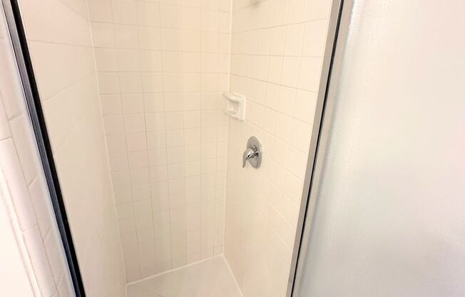 Highly updated 1bd/1ba in Canoga Park, Chatsworth adjacent! Parking included