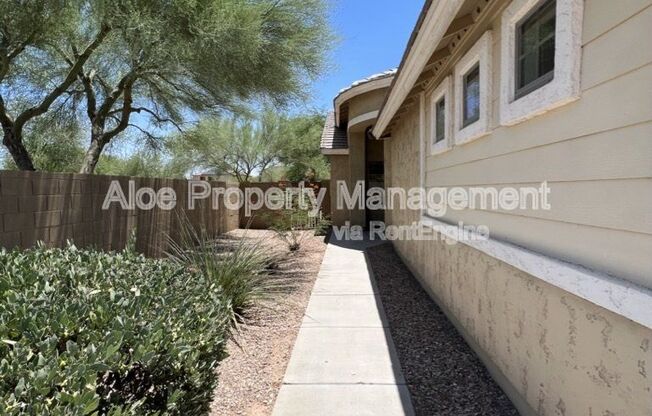 1465 E NATASHA DR