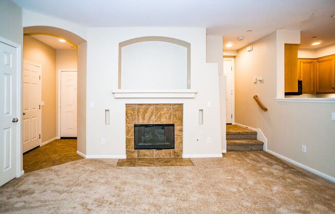 Beautiful townhome in Mission Valley!  Available May 12th.