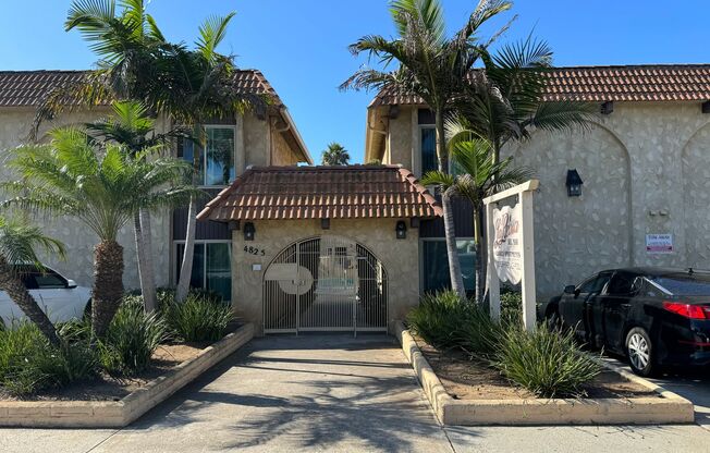 4825 Del Mar Ave  : La Reina Del Mar-OB