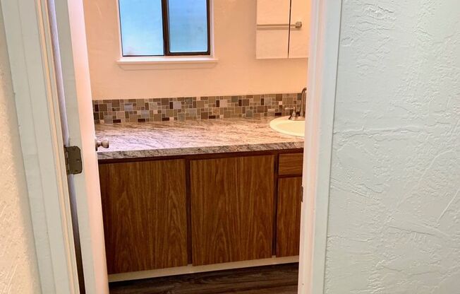 2 beds, 1 bath, 820 sqft, $1,550, Unit 1522D