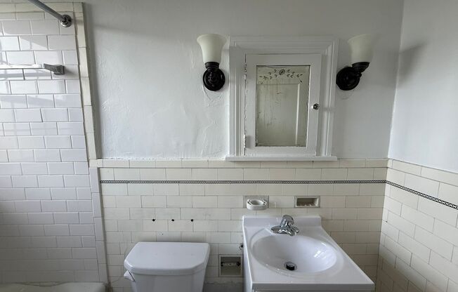 Studio, 1 bath, 401 sqft, $1,200, Unit Bayard Manor 309