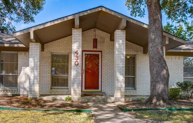 430 Sandy Trail