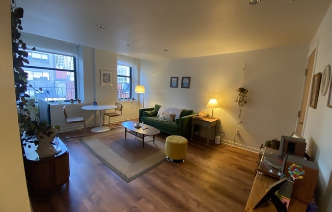 2 beds, 1 bath, 707 sqft, $3,450, Unit 5F