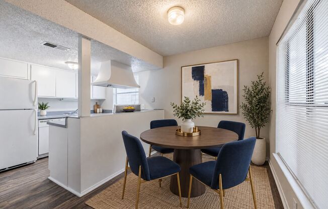 1 bed, 1 bath, 700 sqft, $875, Unit 1-10T