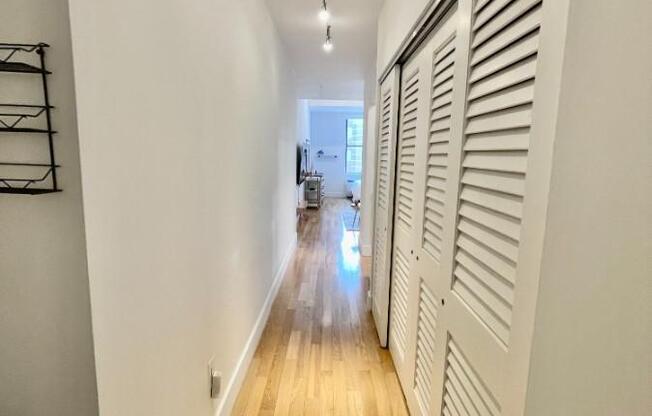 Studio, 1 bath, 521 sqft, $3,950, Unit 1203