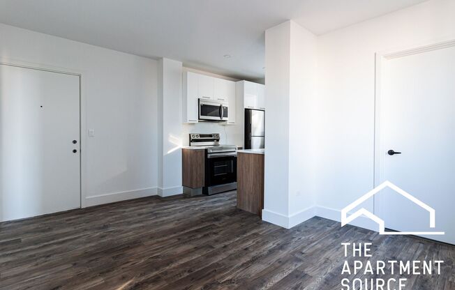 Gut-rehabbed one bedroom in Uptown!