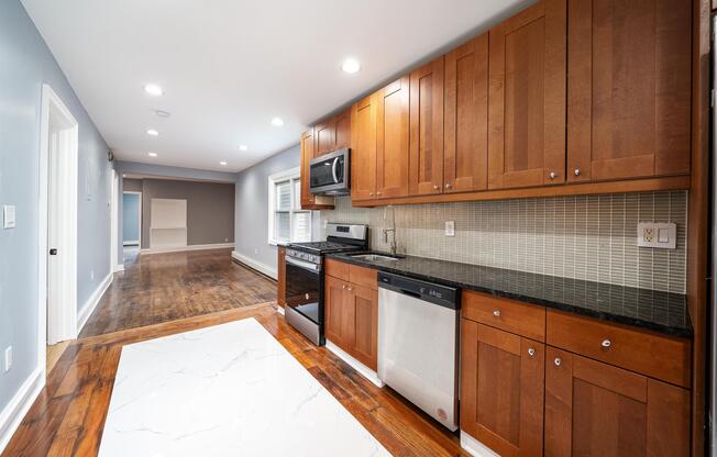 14 LINCOLN ST