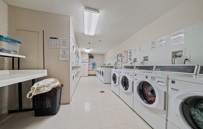 1 bed, 1 bath, 765 sqft, $2,050, Unit 707