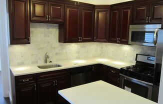 2 beds, 1 bath, $1,650, Unit Apt 1