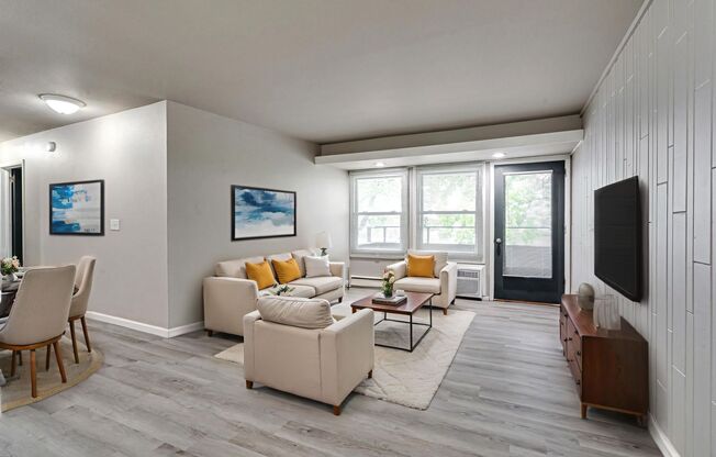 2 beds, 1 bath, 850 sqft, $899, Unit 219-213