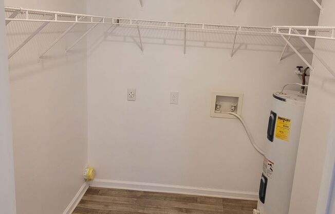 1 bed, 1 bath, 600 sqft, $805, Unit 1794D