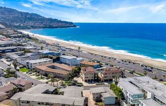 321-325 Calle Miramar