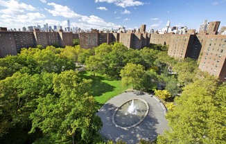 5 STUYVESANT OVAL