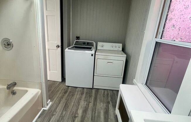 3 beds, 1 bath, $1,949