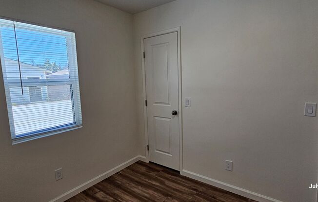 2 beds, 1 bath, $2,395, Unit C