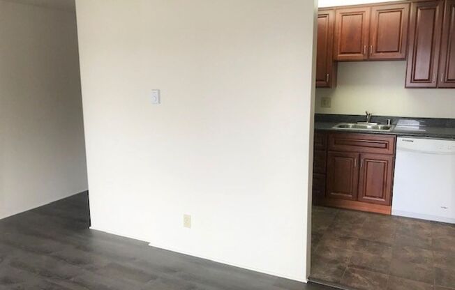 Studio, 1 bath, 616 sqft, $1,595, Unit 111-2