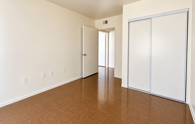 1209 W 8 ST